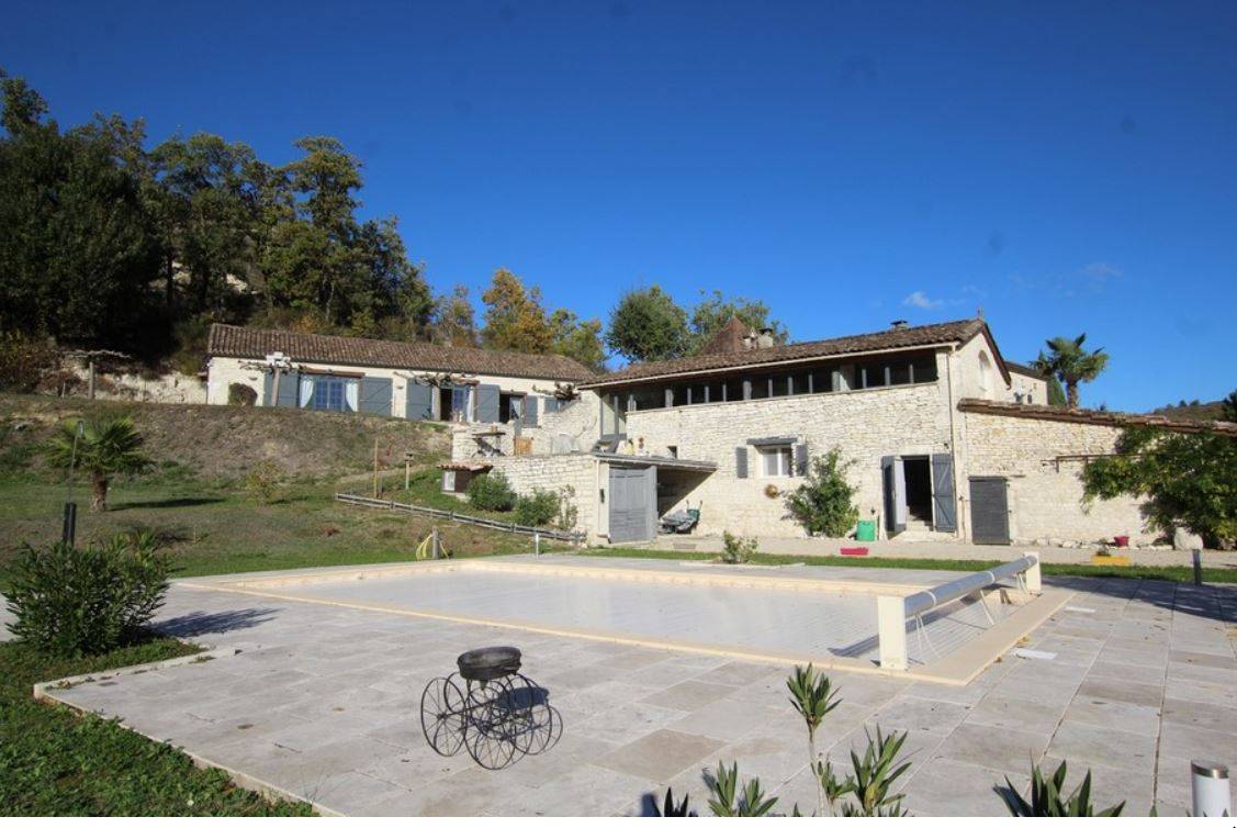 Albergue ecuestre En venta Lot