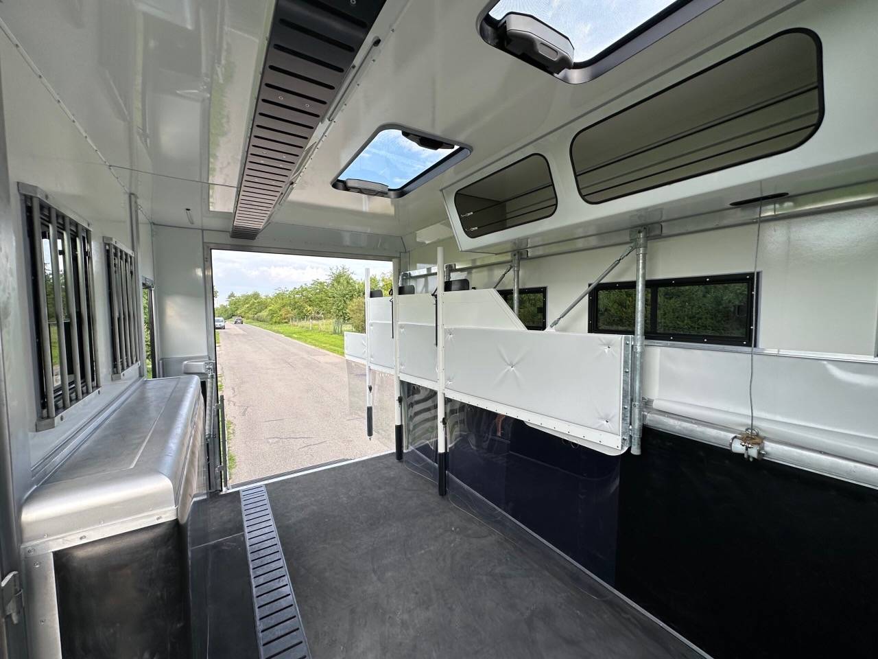 Camión para caballos Man MAN 0 Nuevo