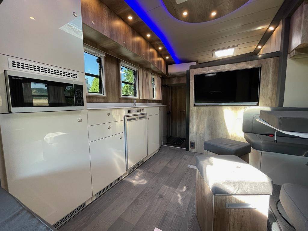 Camión para caballos Man MAN 0 Nuevo