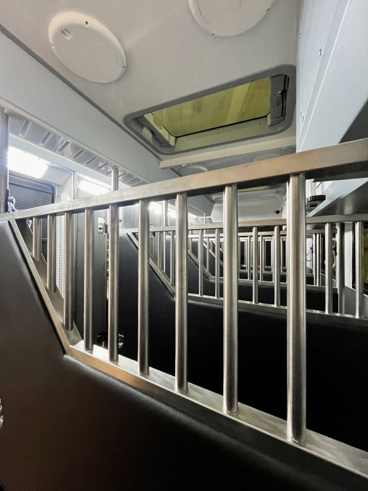 Camión para caballos STX SCANIA S500 2023 Nuevo