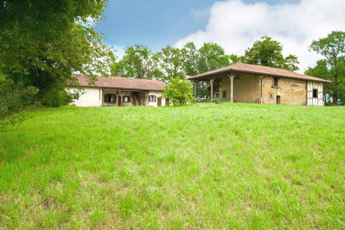 Propiedad ecuestre En venta Ain