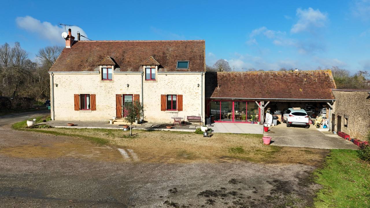 Explotaci&oacute;n agr&iacute;cola En venta Indre