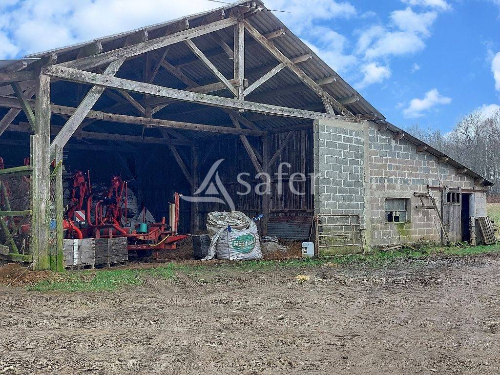 Explotación agrícola En venta Corrèze