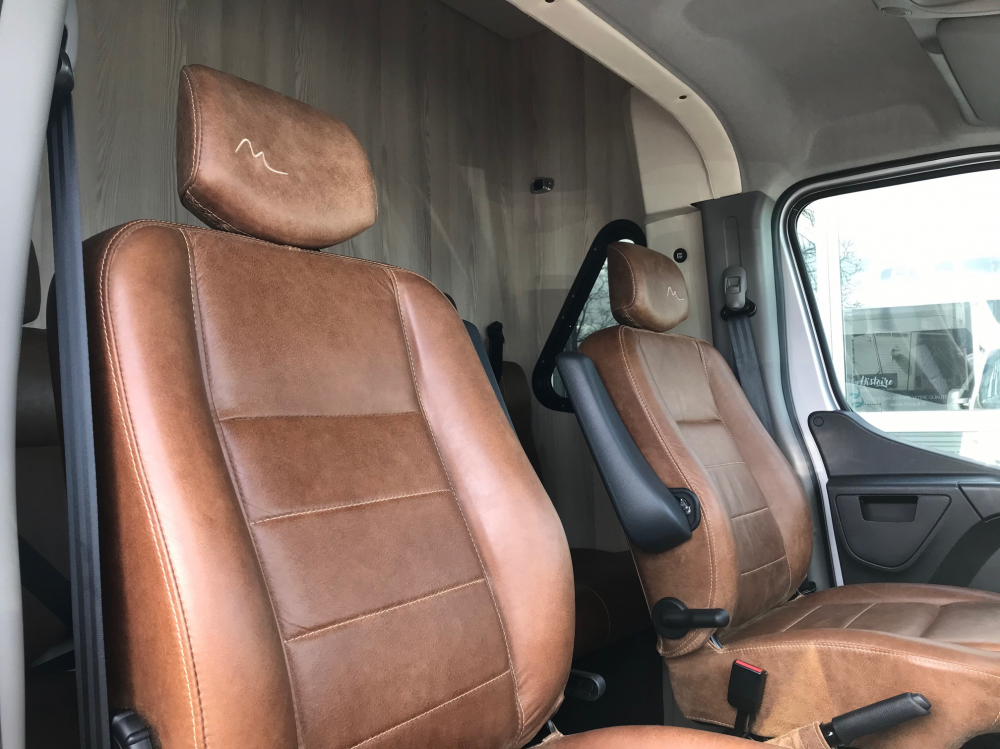 Furgoneta para caballos Renault Master 2019 De segunda mano