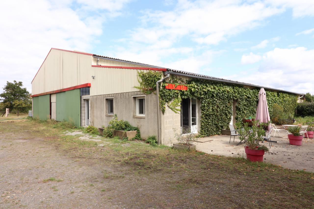 Cuadra de propietarios En venta Loira Atlántico