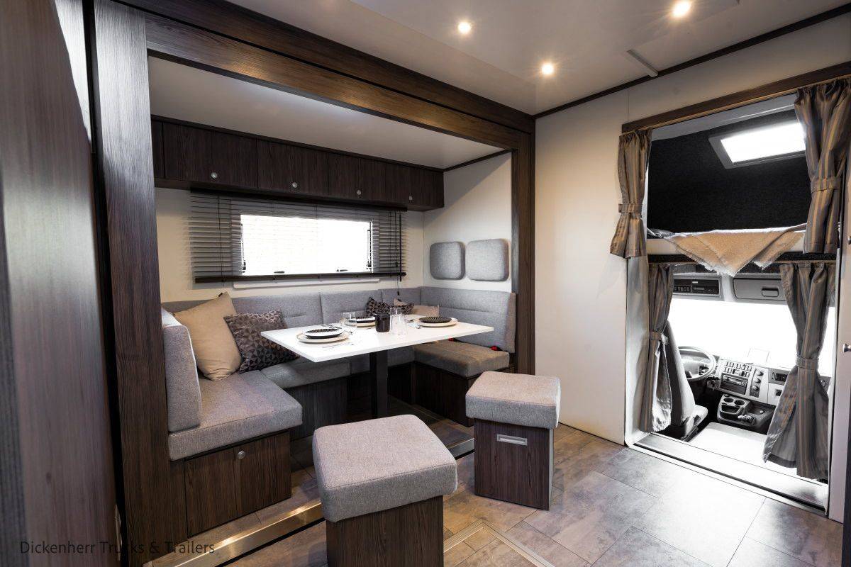 Camión para caballos Volvo VOLVO 0 De segunda mano