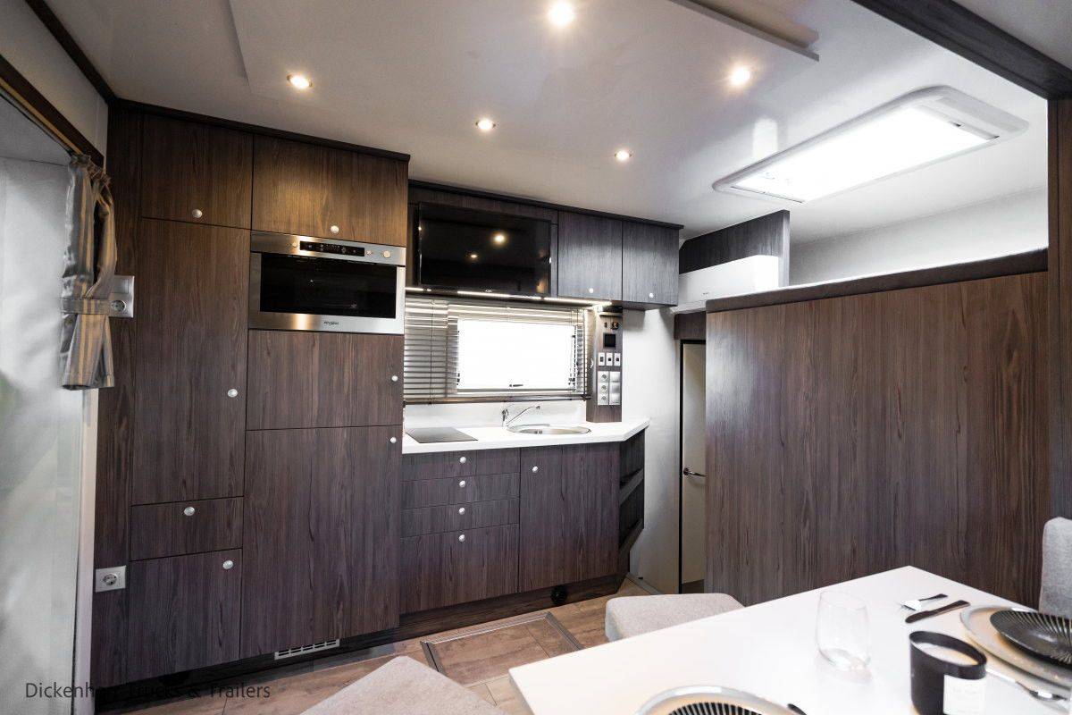 Camión para caballos Volvo VOLVO 0 De segunda mano