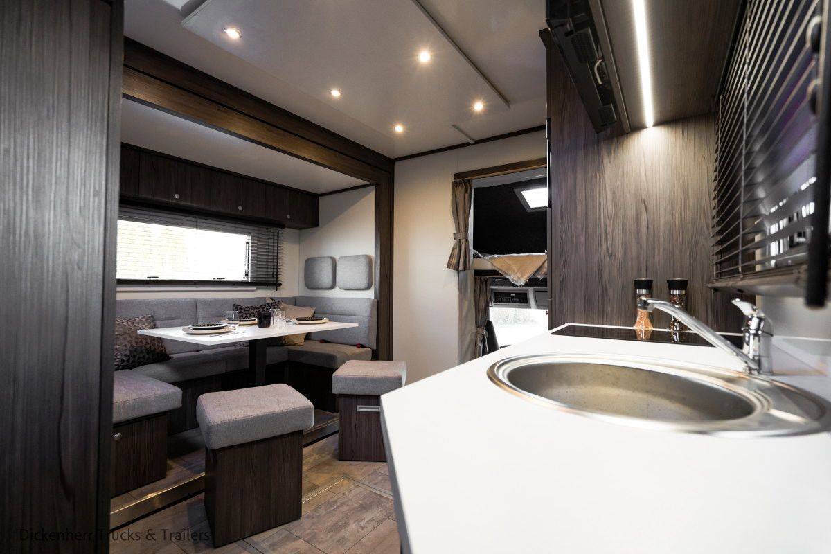 Camión para caballos Volvo VOLVO 0 De segunda mano