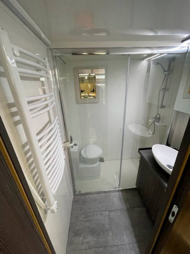 Camión para caballos Volvo VOLVO 0 De segunda mano