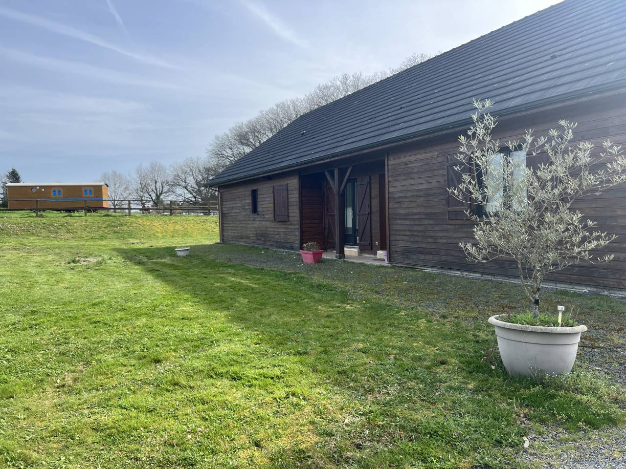 Cuadra de propietarios En venta Corr&egrave;ze