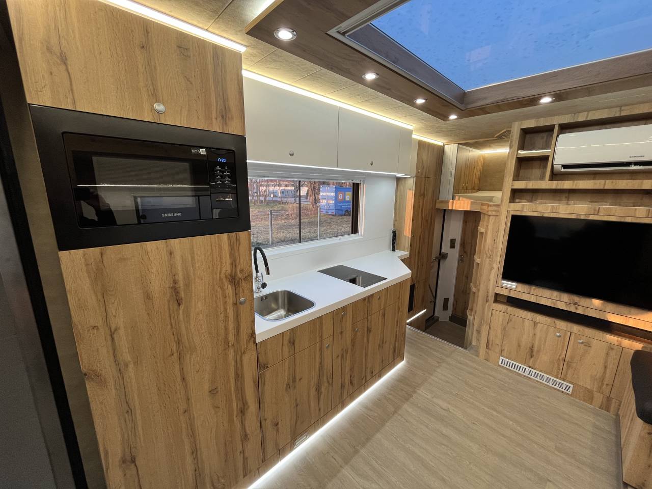 Camión para caballos Scania SCANIA 0 Nuevo