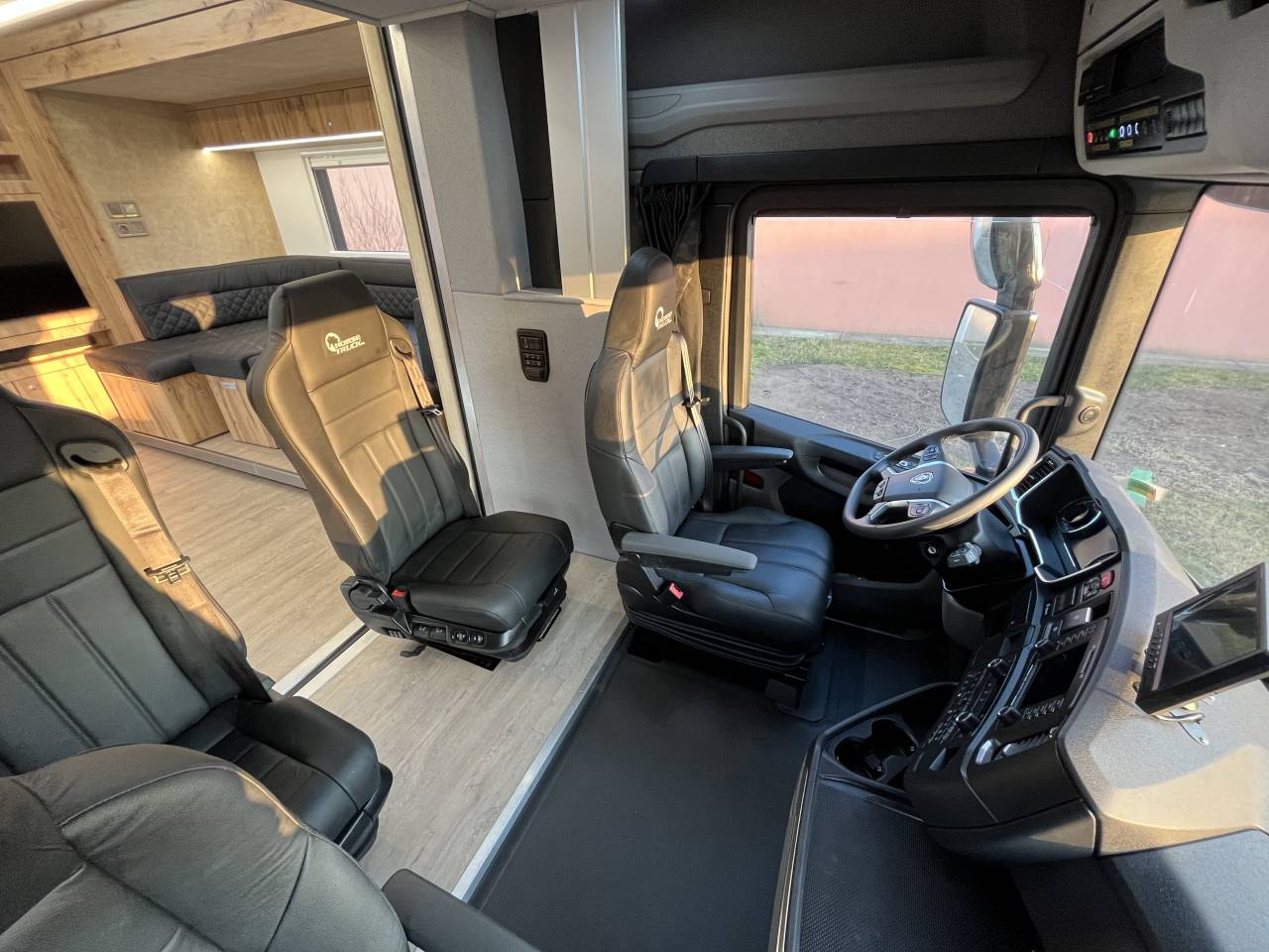 Camión para caballos Scania SCANIA 0 Nuevo