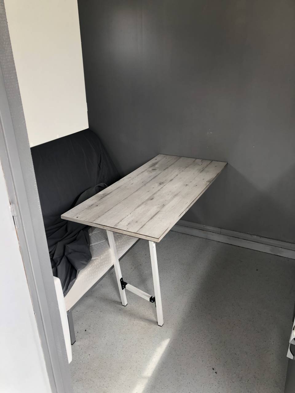 Camión para caballos Renault MIDLUM 240 DXI - 16 tonnes 2008 De segunda mano