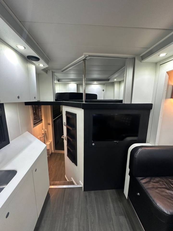 Camión para caballos Otra marca VOLVO 0 De segunda mano