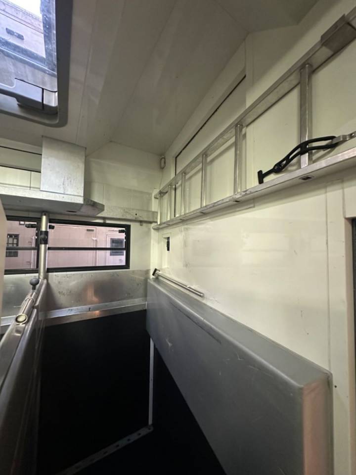 Camión para caballos Otra marca VOLVO 0 De segunda mano