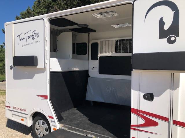 Furgoneta para caballos Trans Box NEW SVELTO 4 R 2024 Nuevo