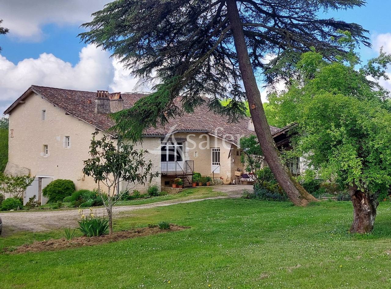 Explotación agrícola En venta Dordoña