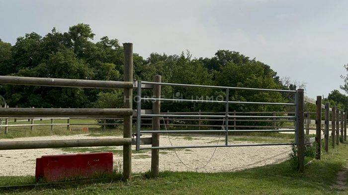 Propiedad ecuestre En venta Drôme