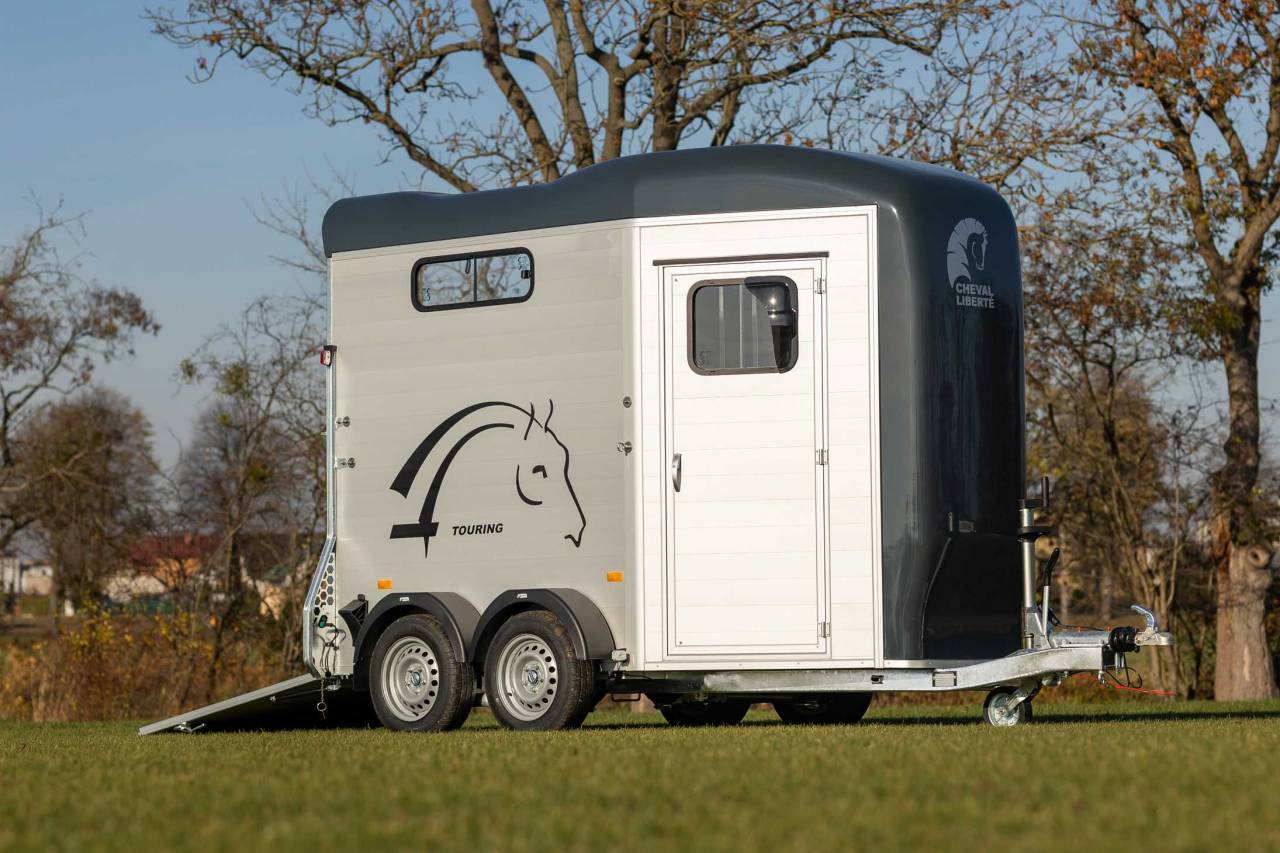Van caballos Cheval Liberté Touring Jumping 2 Caballos 2024 Nuevo