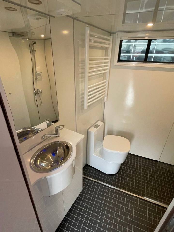 Camión para caballos Man MAN 0 Nuevo