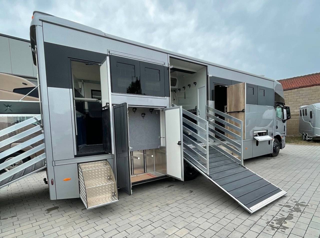 Camión para caballos Man MAN 0 Nuevo