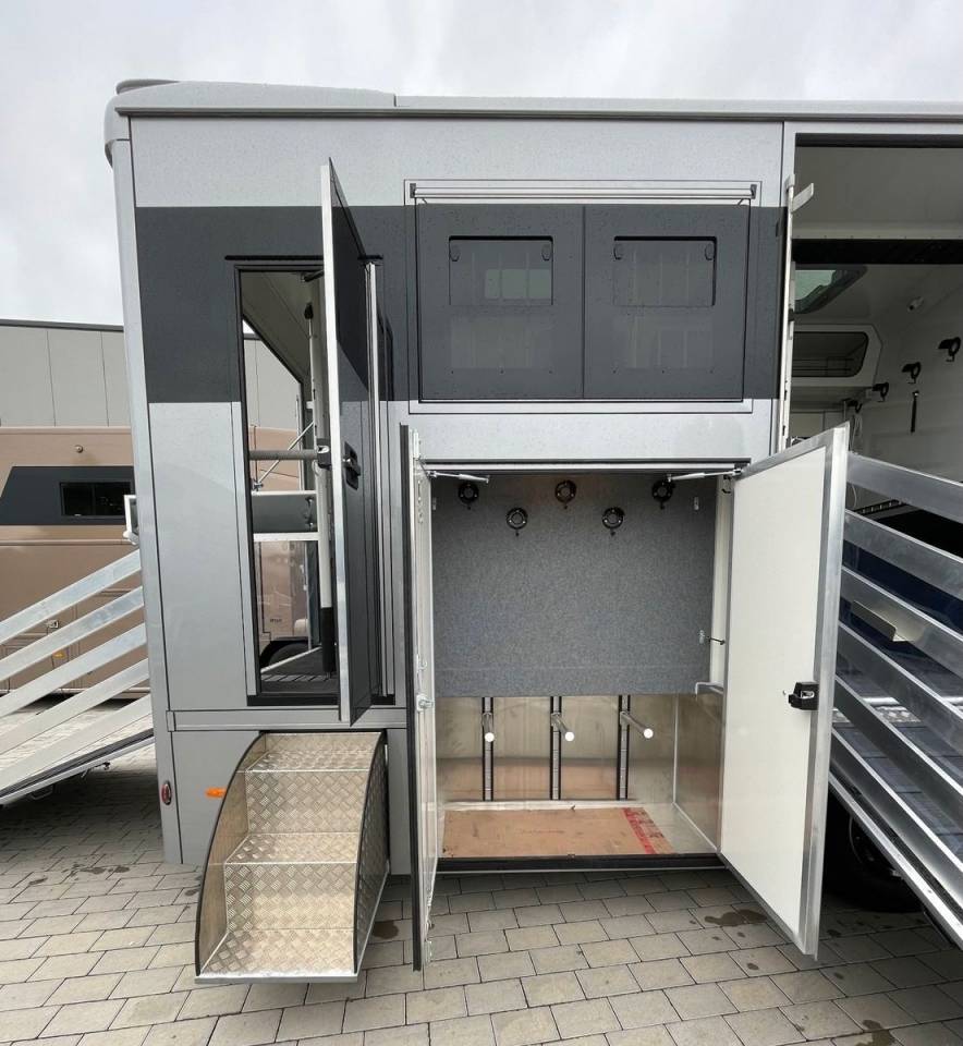 Camión para caballos Man MAN 0 Nuevo