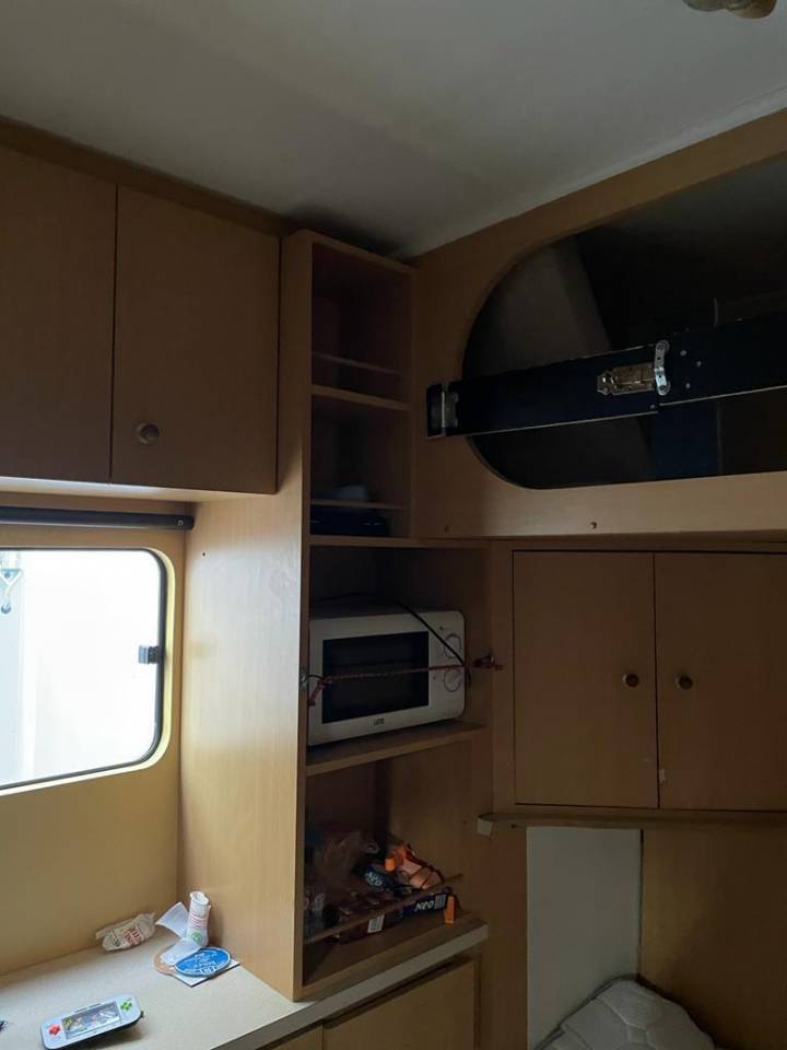 Camión para caballos Renault RENAULT 0 De segunda mano