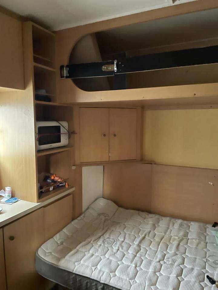 Camión para caballos Renault RENAULT 0 De segunda mano