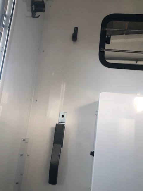 Furgoneta para caballos Trans Box New Svelto 3 2024 De segunda mano