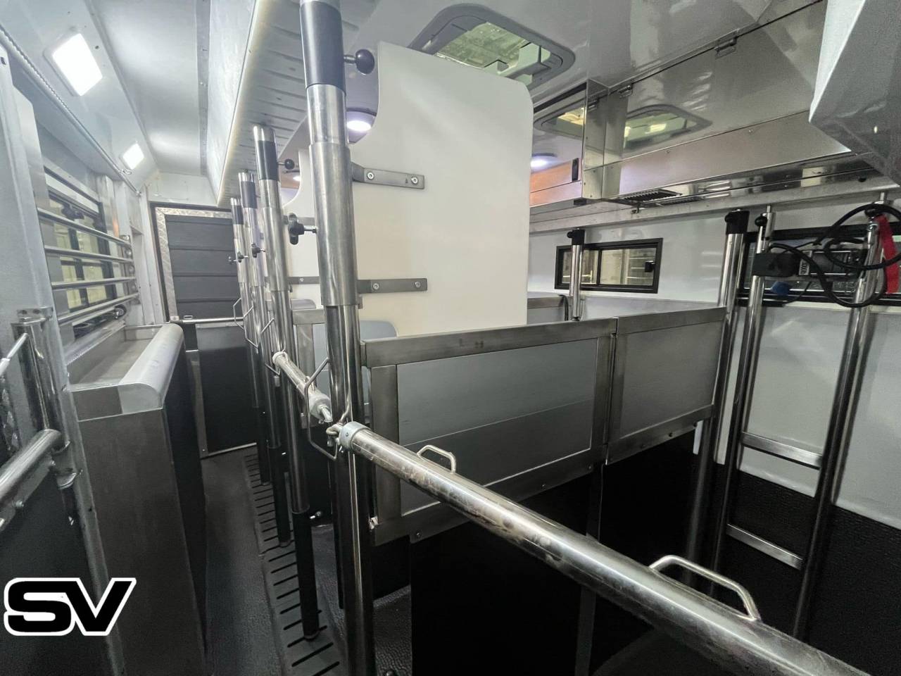 Camión para caballos Daf xf 460 2019 Nuevo