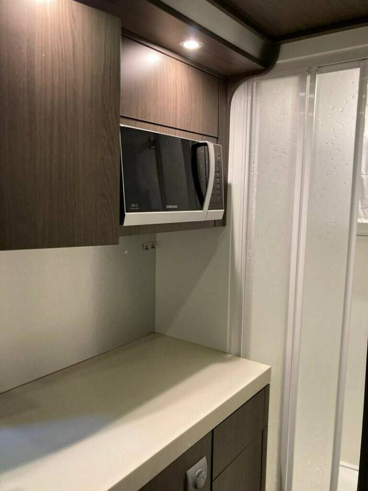 Camión para caballos Iveco IVECO 0 De segunda mano