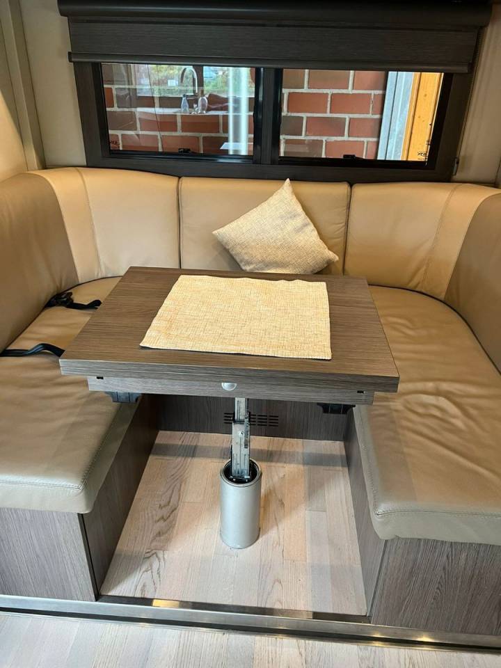 Camión para caballos Iveco IVECO 0 De segunda mano