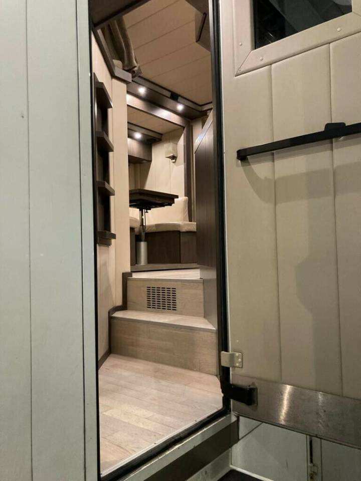 Camión para caballos Iveco IVECO 0 De segunda mano