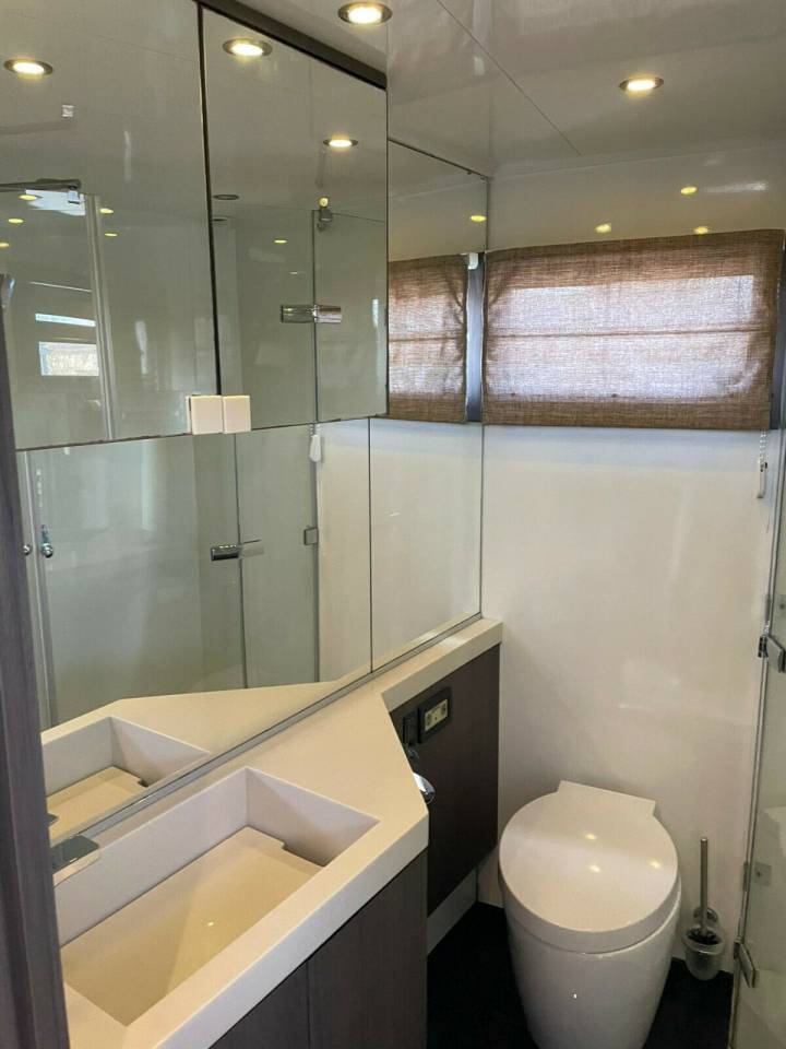 Camión para caballos Iveco IVECO 0 De segunda mano