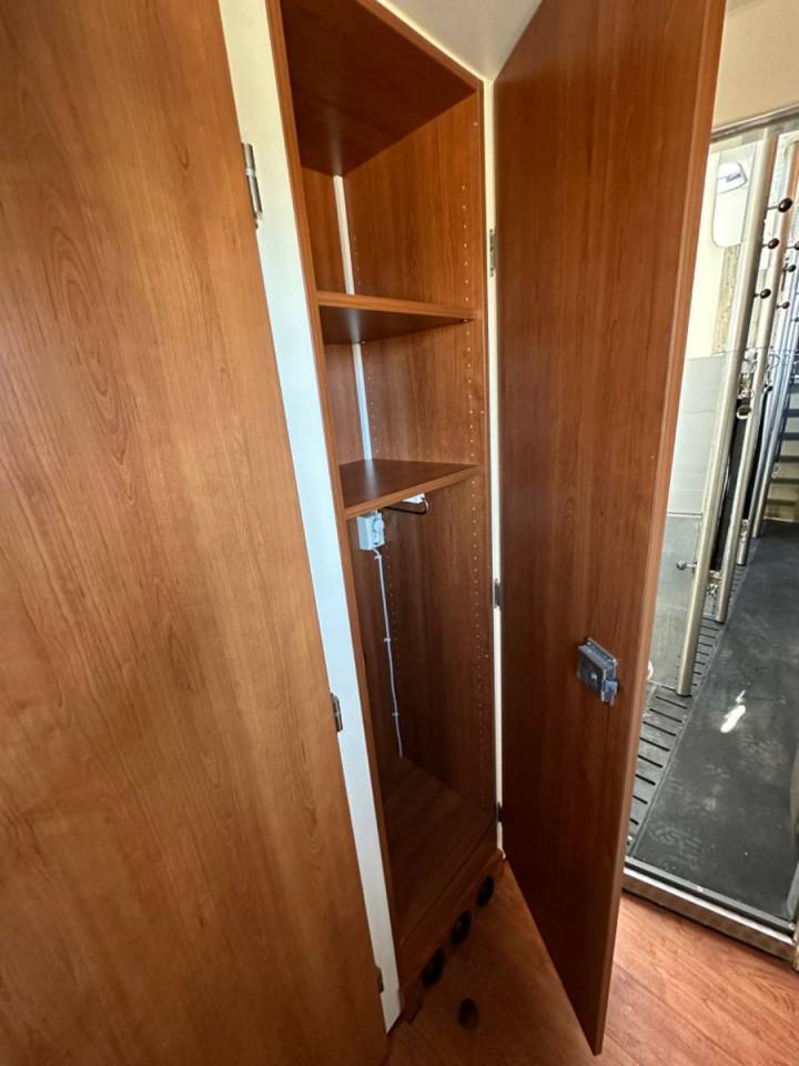 Camión para caballos Scania SCANIA 0 De segunda mano