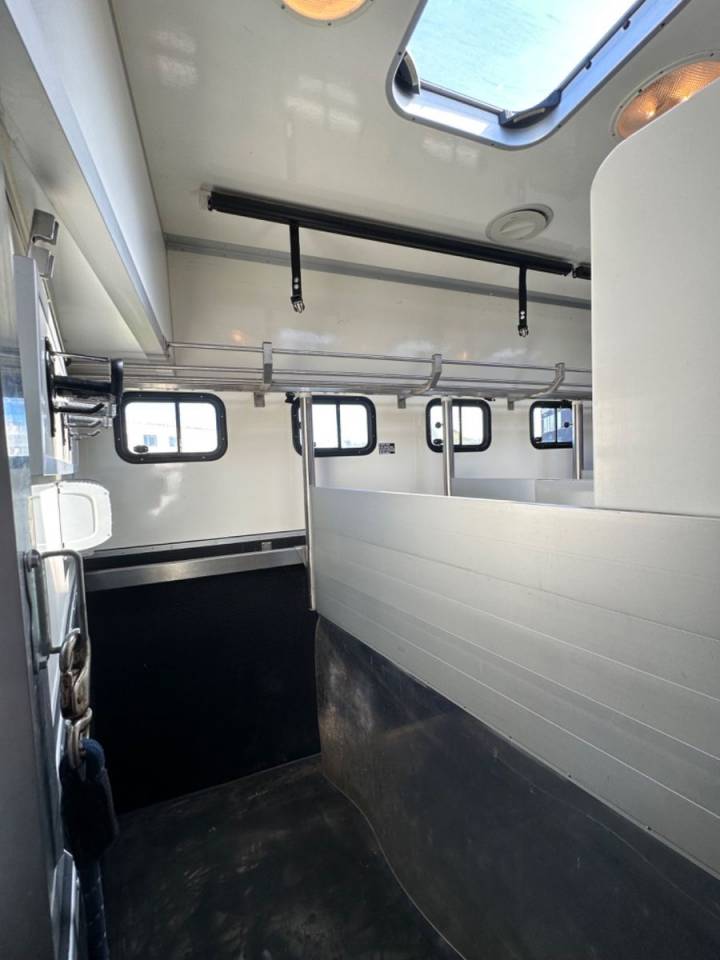 Camión para caballos Scania SCANIA 0 De segunda mano