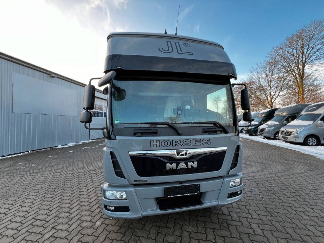 Camión para caballos Man MAN 0 De segunda mano