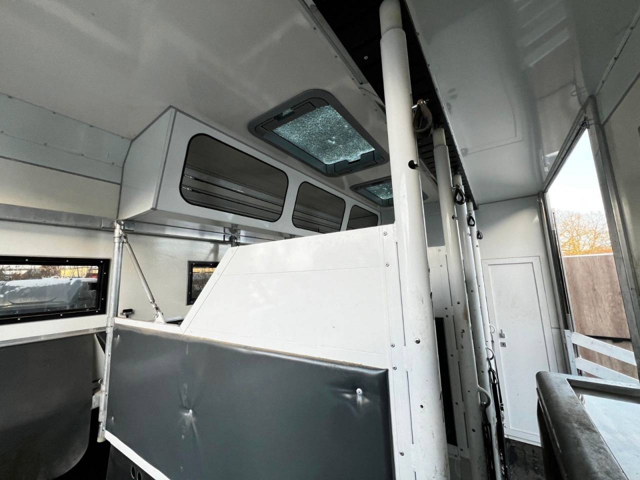 Camión para caballos Man MAN 0 De segunda mano