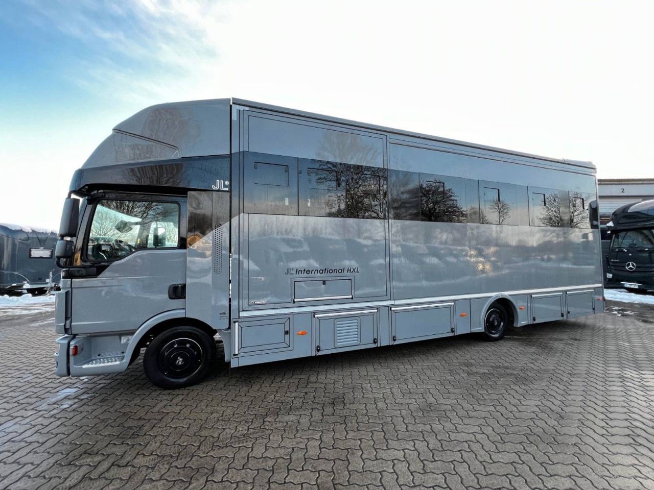 Camión para caballos Man MAN 0 De segunda mano