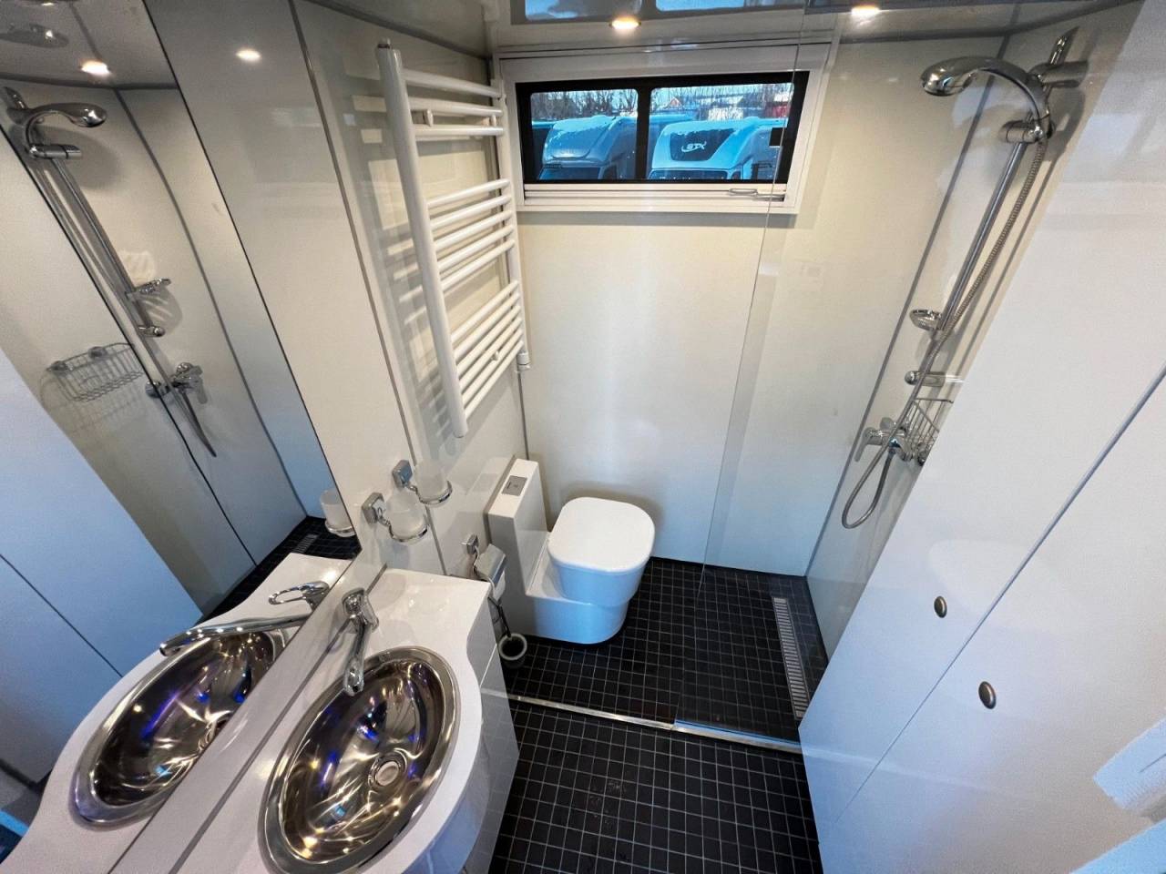 Camión para caballos Man MAN 0 De segunda mano