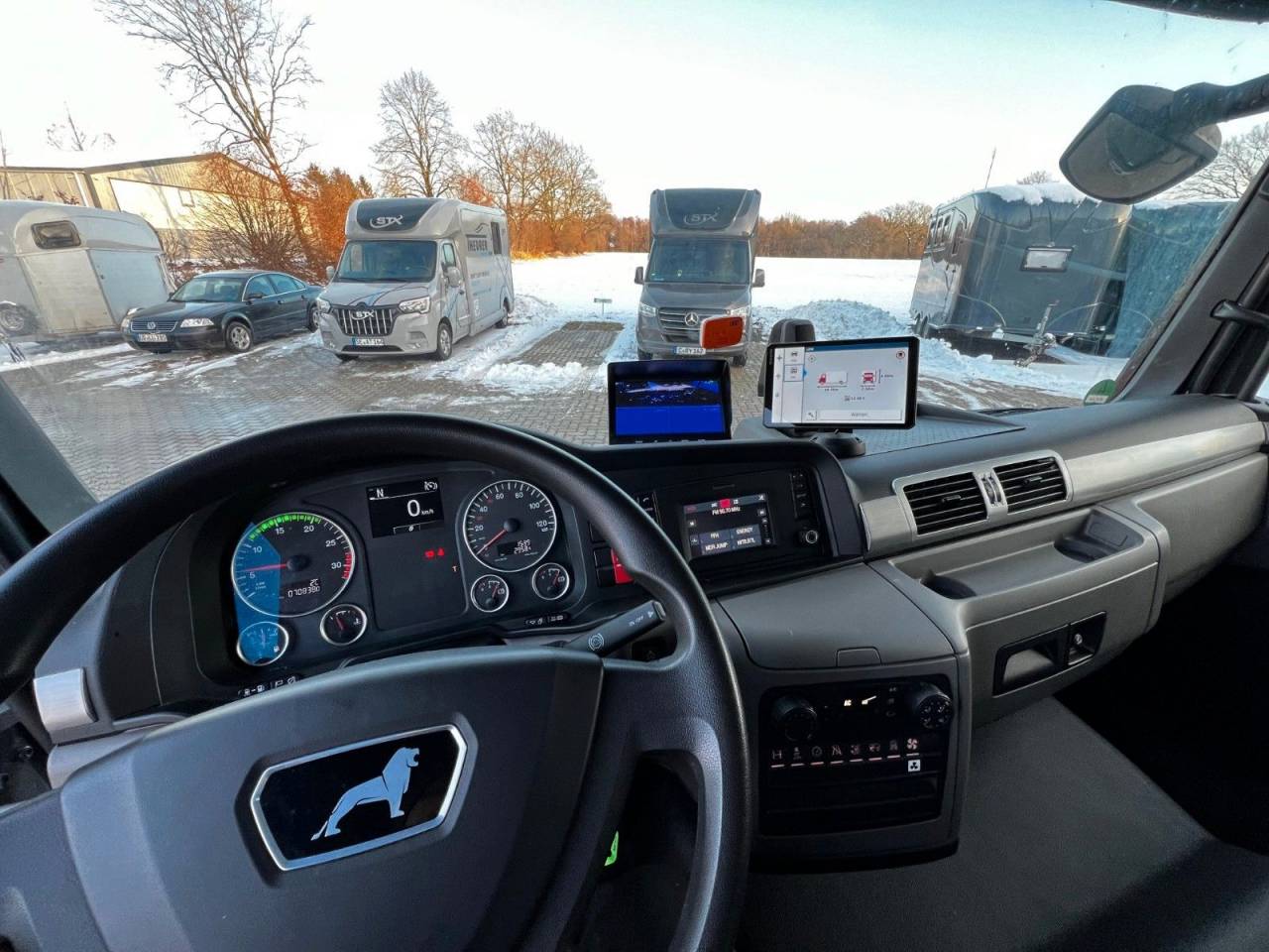 Camión para caballos Man MAN 0 De segunda mano