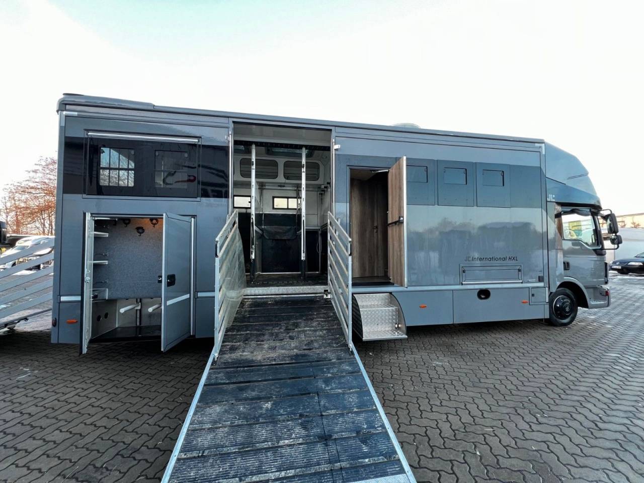 Camión para caballos Man MAN 0 De segunda mano