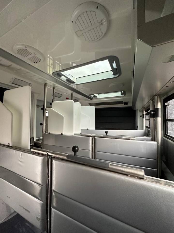 Camión para caballos Otra marca VOLVO 0 De segunda mano