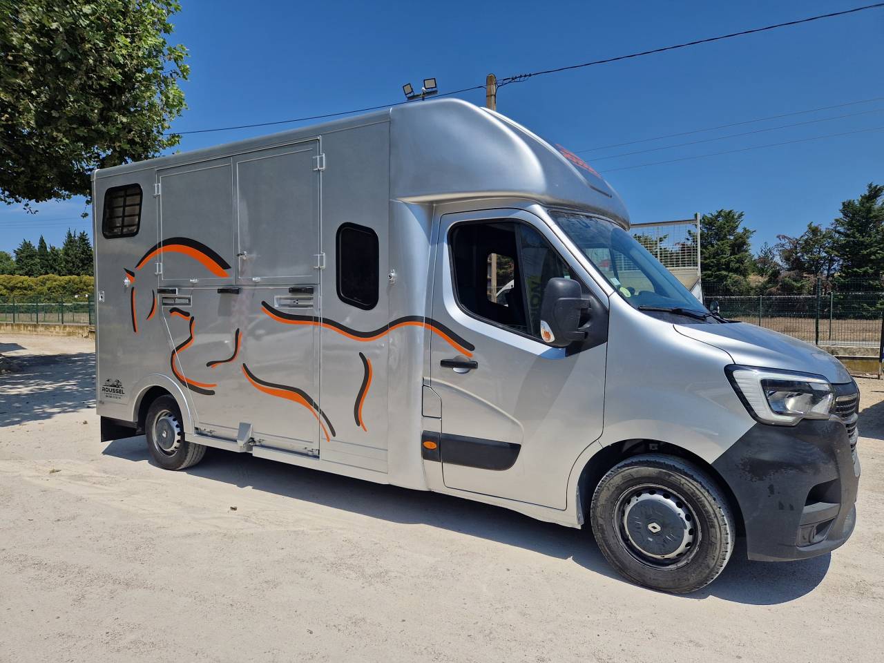 Furgoneta para caballos Les Vans Roussel MASTER 2020 Nuevo