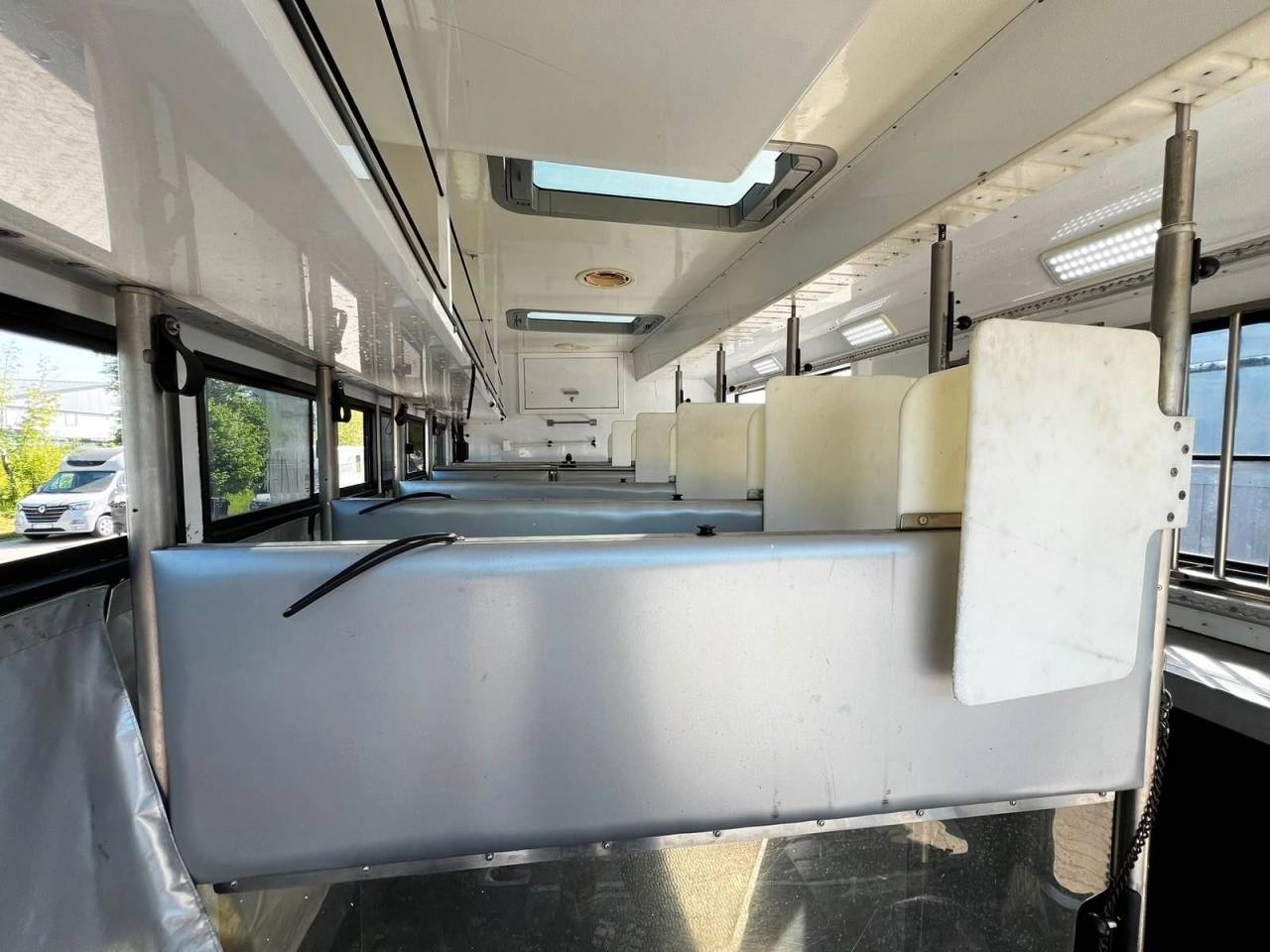 Camión para caballos Otra marca MAN  0 De segunda mano