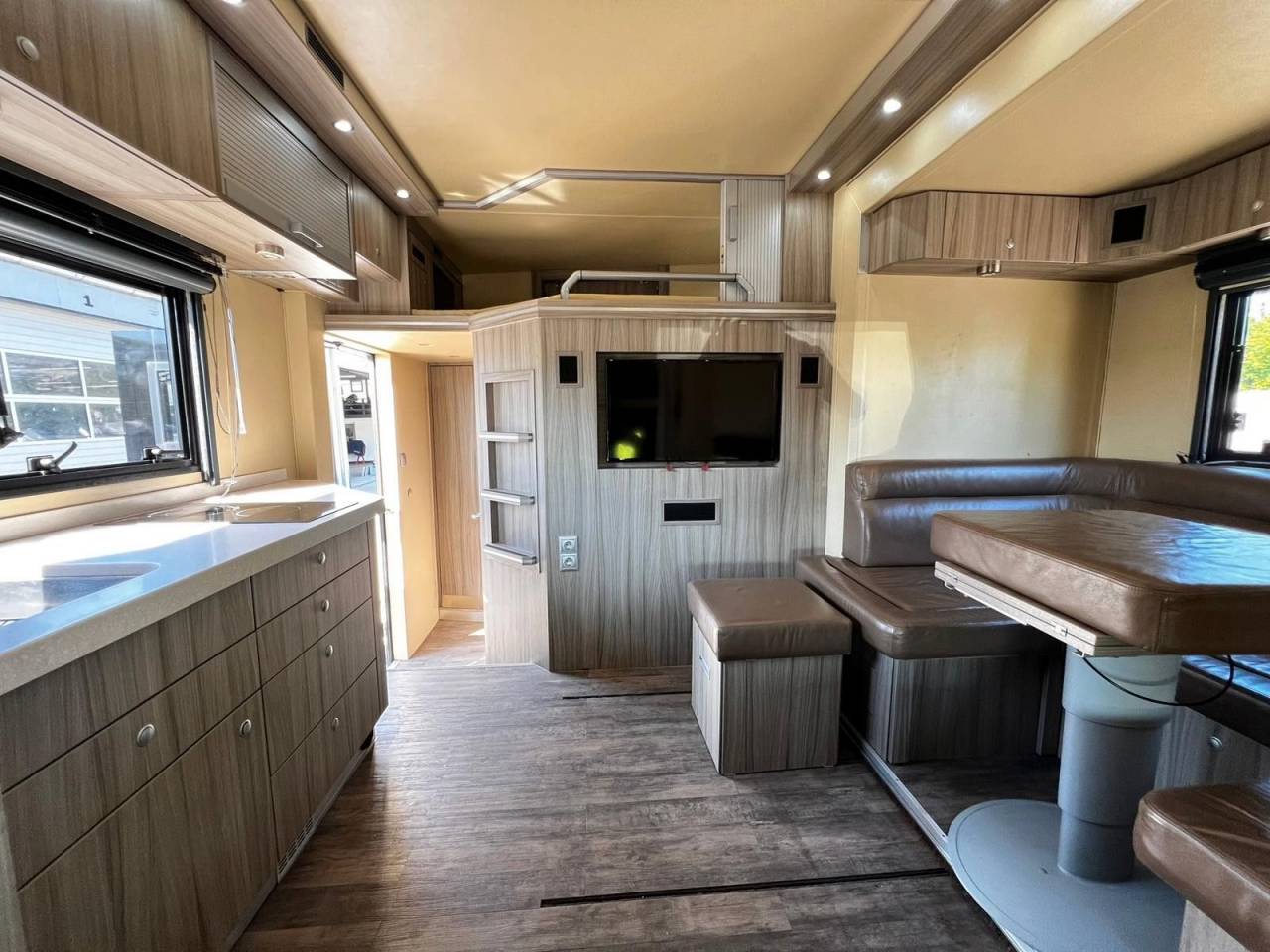 Camión para caballos Otra marca MAN  0 De segunda mano