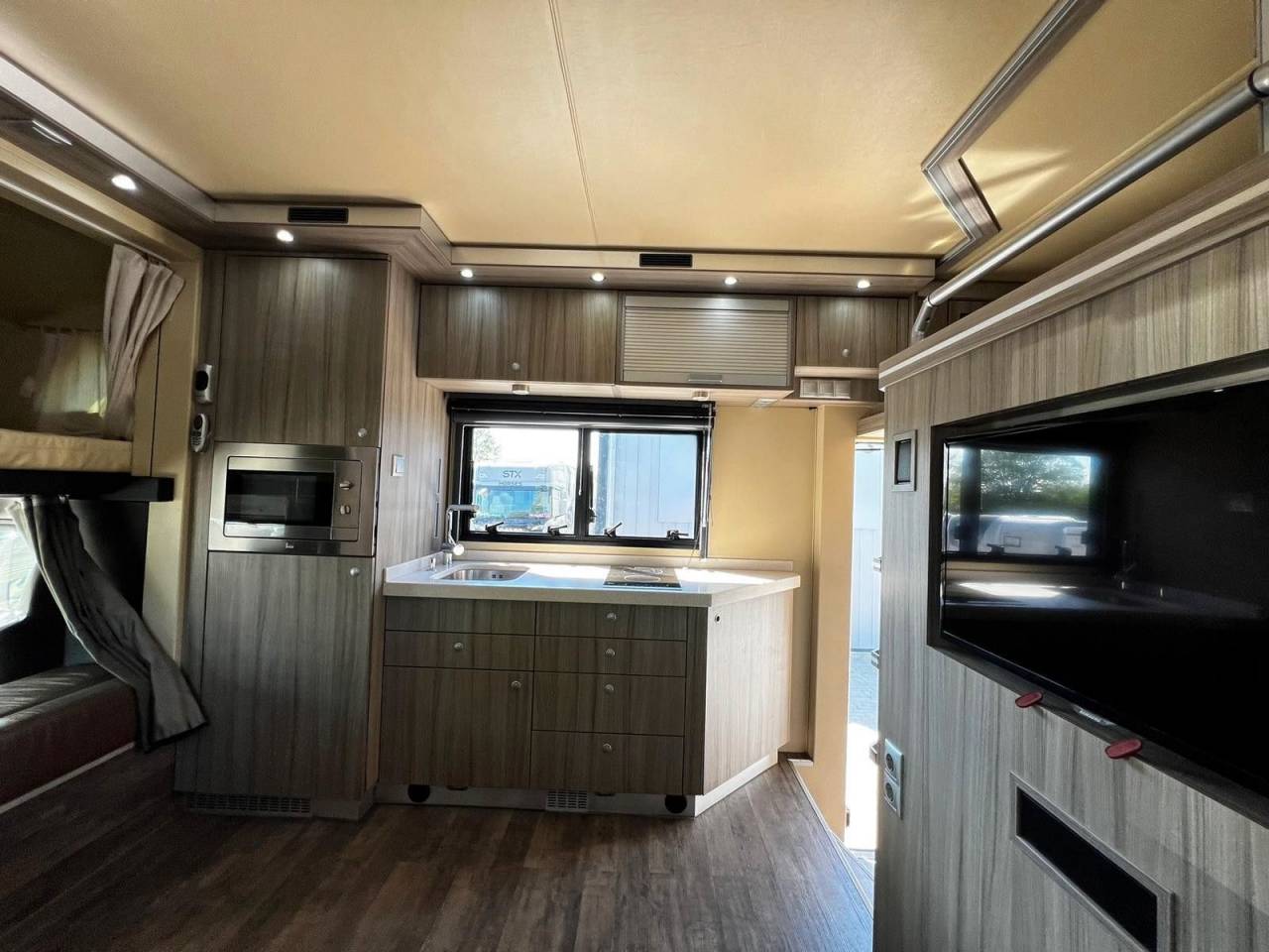 Camión para caballos Otra marca MAN  0 De segunda mano