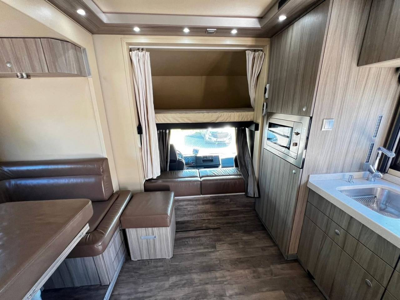 Camión para caballos Otra marca MAN  0 De segunda mano