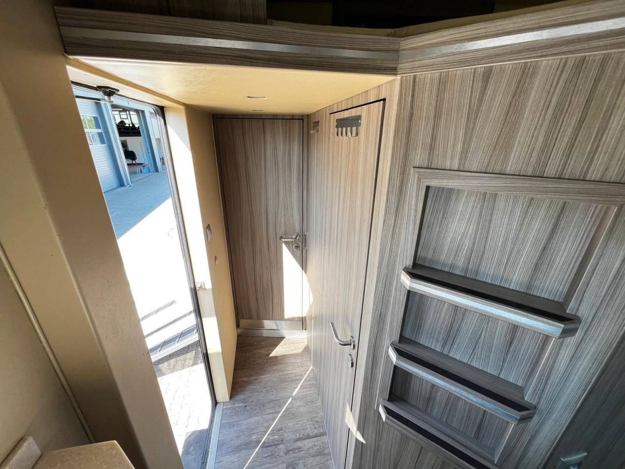 Camión para caballos Otra marca MAN  0 De segunda mano