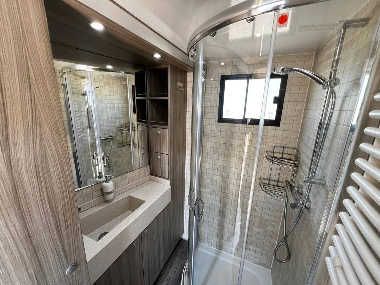 Camión para caballos Otra marca MAN  0 De segunda mano